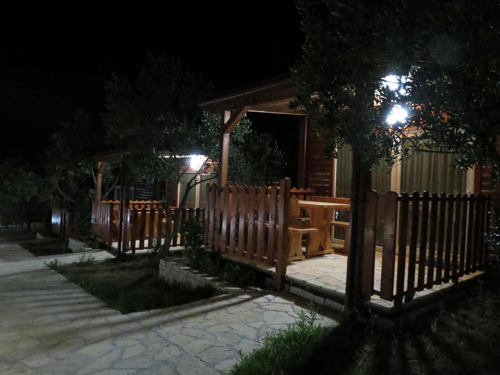 Campsite Kaya Pakostane Ngoại thất bức ảnh