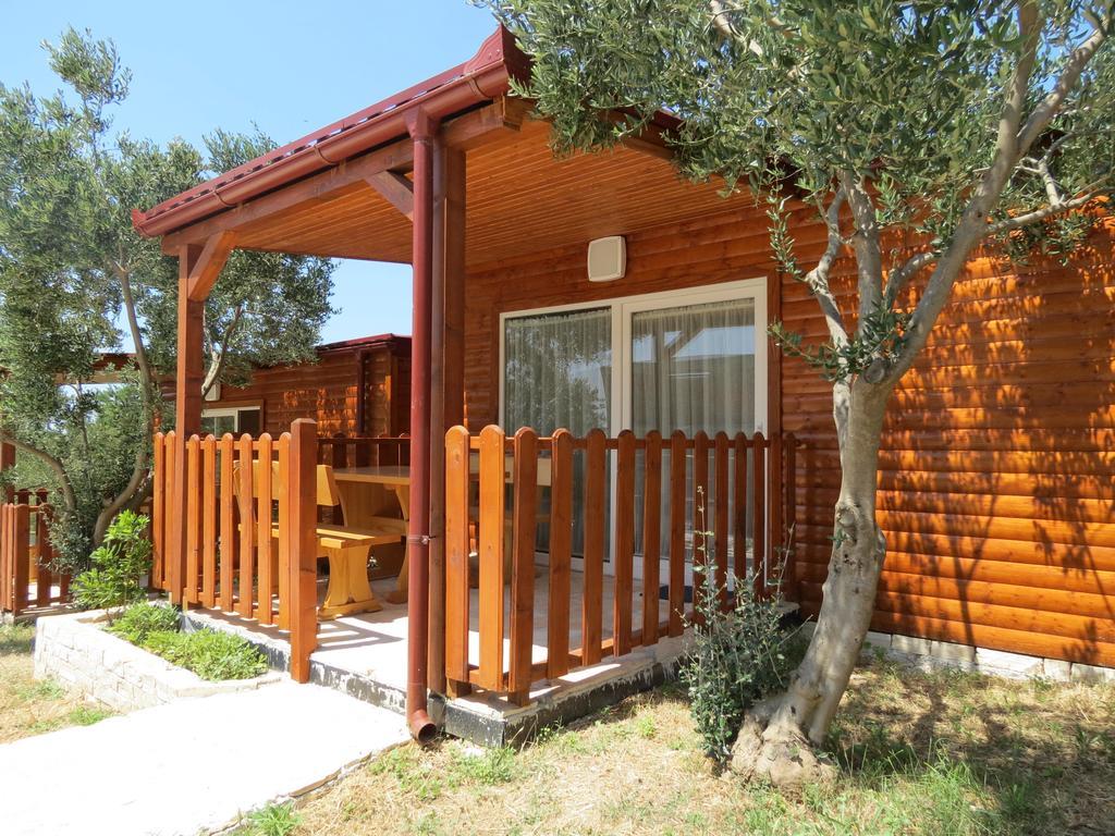 Campsite Kaya Pakostane Ngoại thất bức ảnh