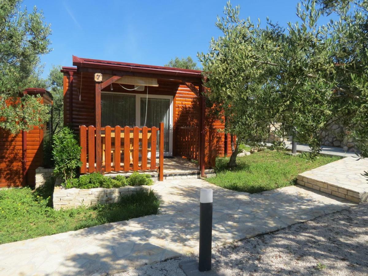 Campsite Kaya Pakostane Ngoại thất bức ảnh